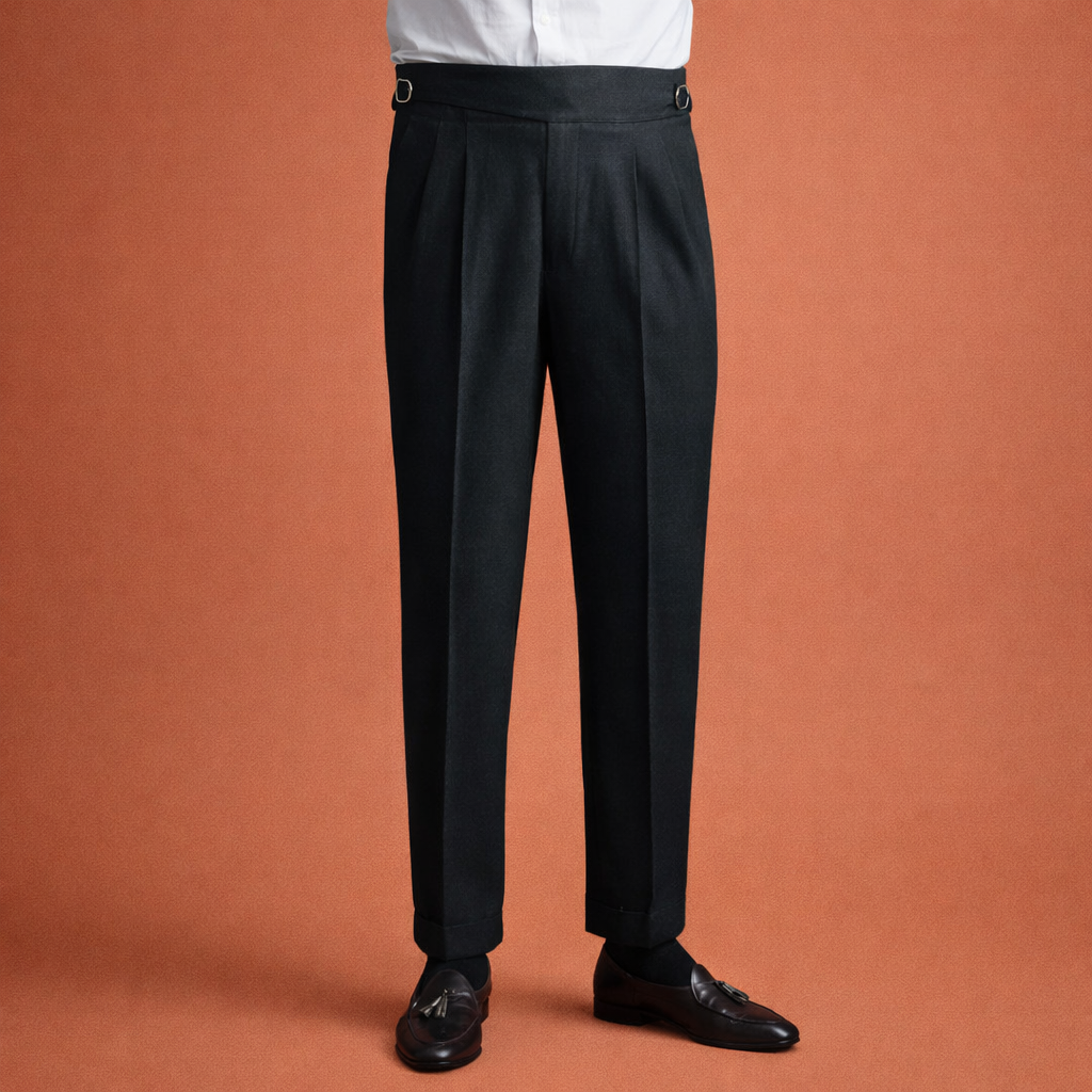 High-waisted men's trousers with pleats and tapered legs for men | Roderik