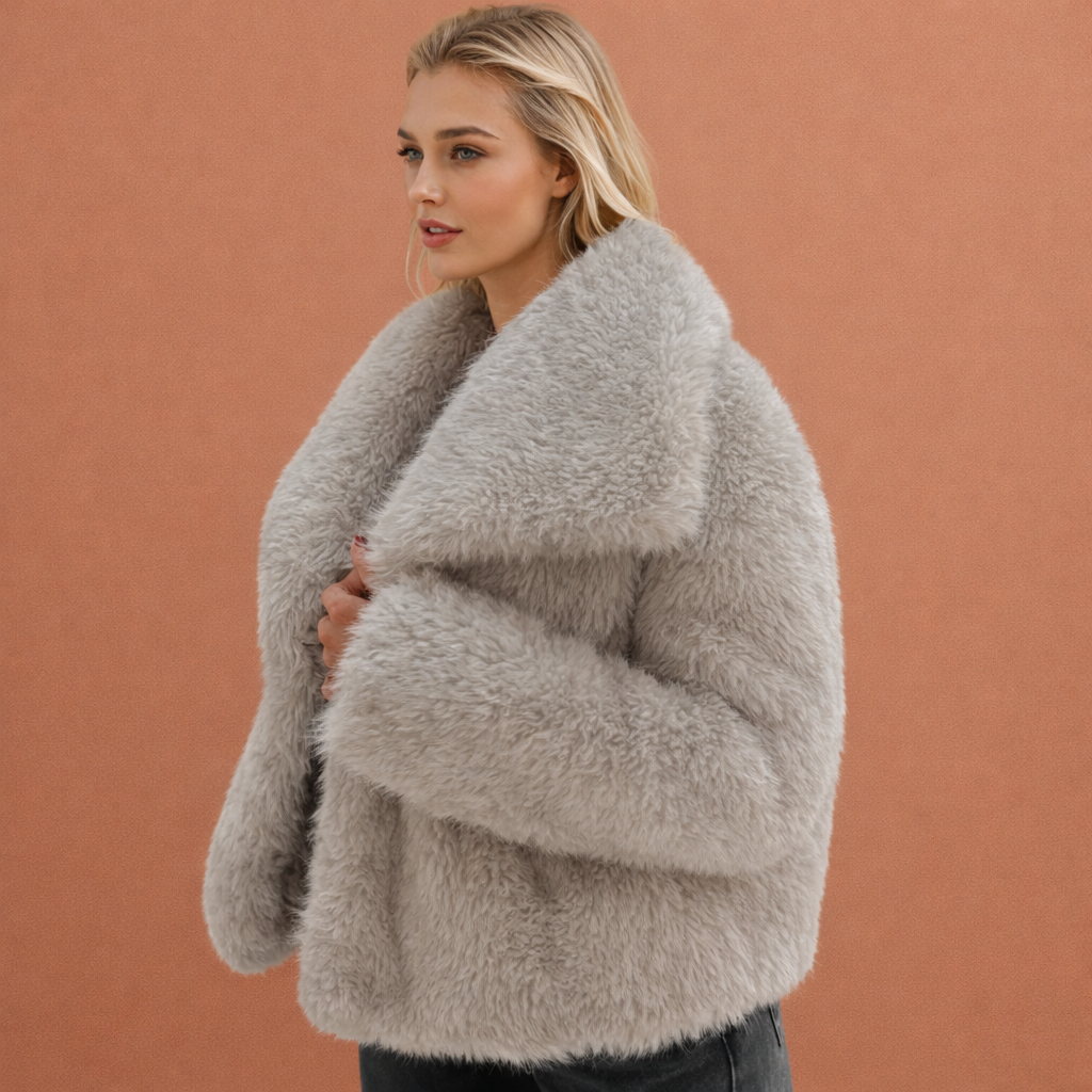 Stylish Warm Jacket for Women with Timeless Appeal | Antonia