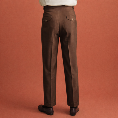 High-waisted men's trousers with pleats and tapered legs for men | Roderik