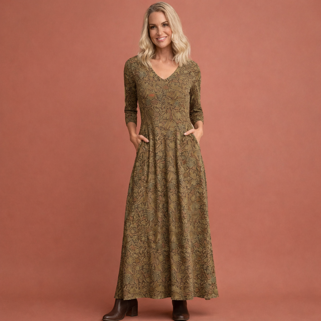 Long dress with retro pattern and V-neck for women | Natalie