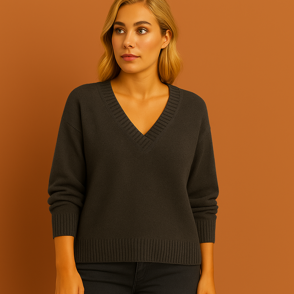 Elegant sweater with a timeless fit for women | Bea