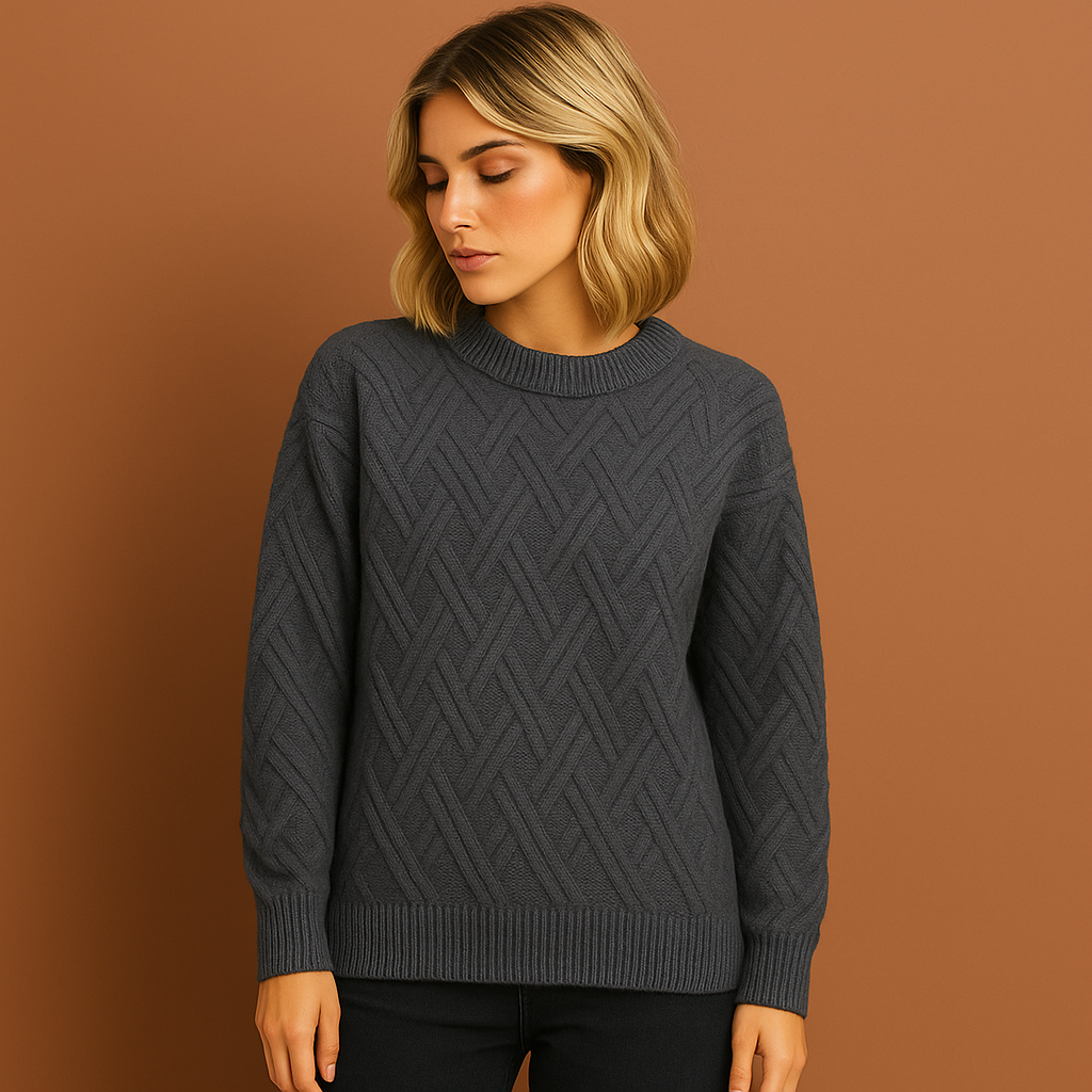 Warm sweater with a stylish fit for women | Eline