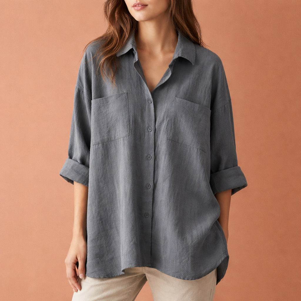 Loose-fitting women's blouse with classic collar and buttons | Inez