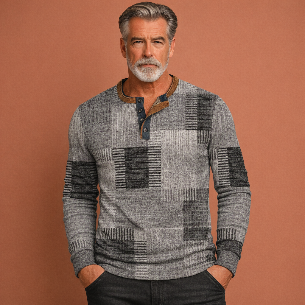 Warm classic sweater with a comfortable fit for men | Hector