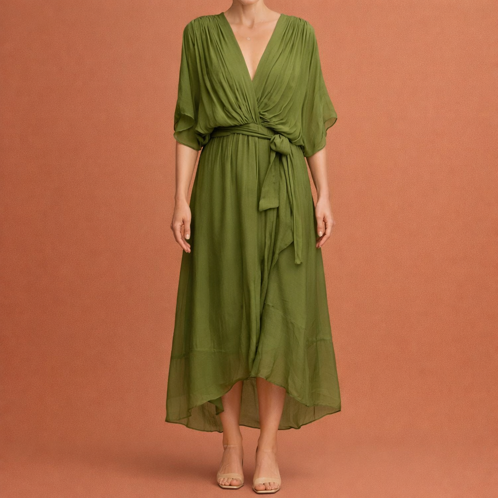 Elegant maxi dress with V-neck and flattering fit for women | Amara
