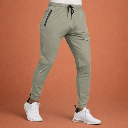 Sporty men's training pants with zip pockets and elastic waistband | Dylan