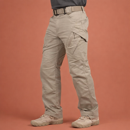Men's cargo pants with multiple pockets and adjustable waistband | Jorik