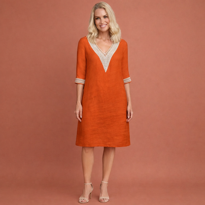 Straight ladies dress with V-neck and crocheted details | Cornelia