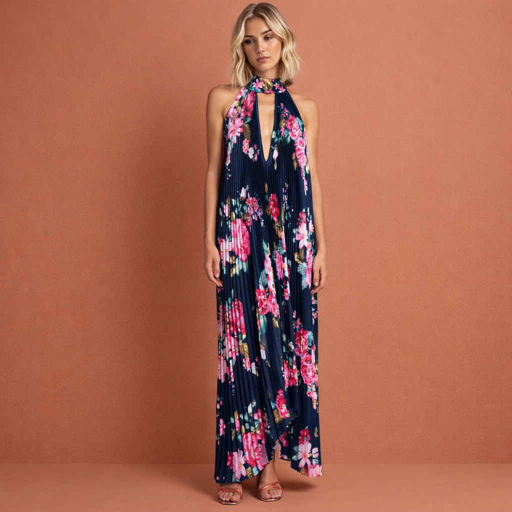 Pleated maxi dress with halter neck and print for women | Amara